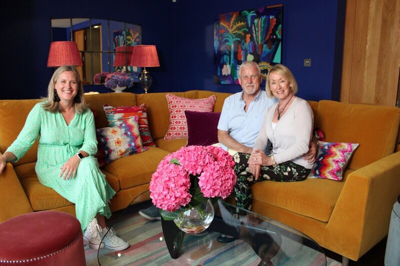 V.l.:  Sophie Robinson, John, Lesley – Bild: Cineflix