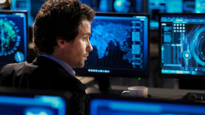 Darius (Santiago Cabrera) – Bild: 2018 CBS Broadcasting Inc. All Rights Reserved. /​ Robert Falconer Lizenzbild frei