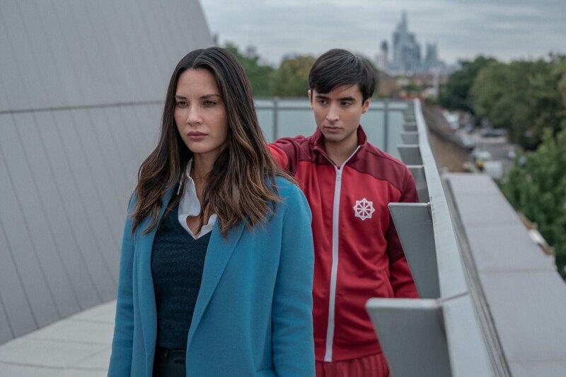 Monica Reed (Olivia Munn, l.); Nazim (Michael Karim, r.) – Bild: MMXIX Lions Gate Television Inc. /​ Steffan Hill