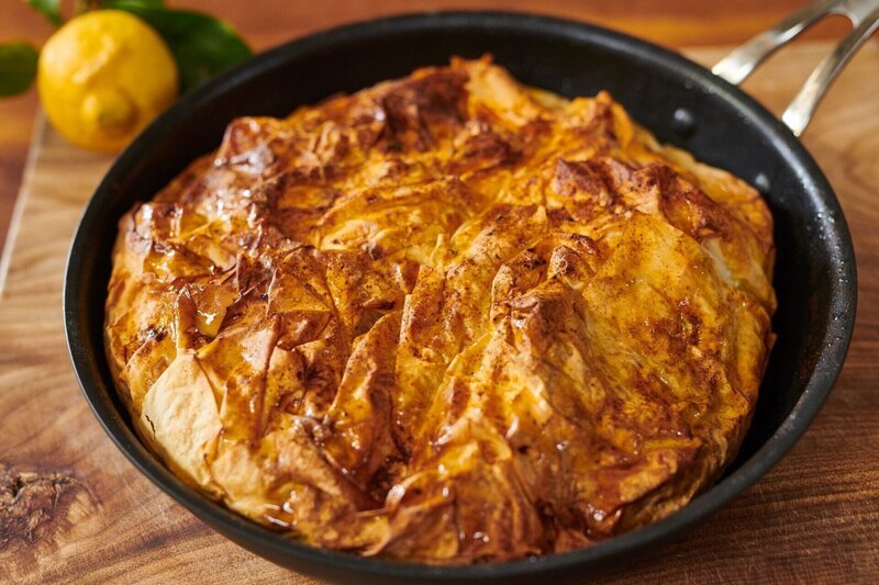 Jamie Olivers Pfannengericht    +++ – Bild: RTL /​ ©2022 Jamie Oliver Enterprises Ltd