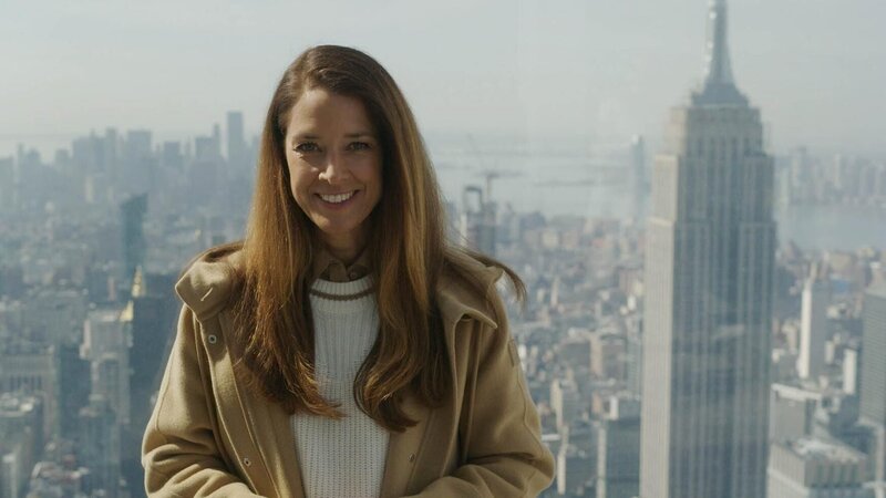 New York steht für Reichtum und Extreme mit hohen Lebenskosten und endlosem Lärm. Elena Bruhn zeigt den Alltag echter New Yorker:innen, die zwischen Glanz und Härte, Gemeinschaft und Einsamkeit leben. – Bild: RTL /​ SOUTH&BROWSE /​ Superstadt New York