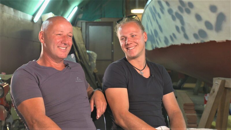 L-R: Roger Groß and his son William. – Bild: DMAX