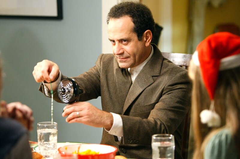 „Miracle“ -- Pictured: Tony Shalhoub as Adrian Monk -- USA Network – Bild: ORF/​Universal/​Peter Stone