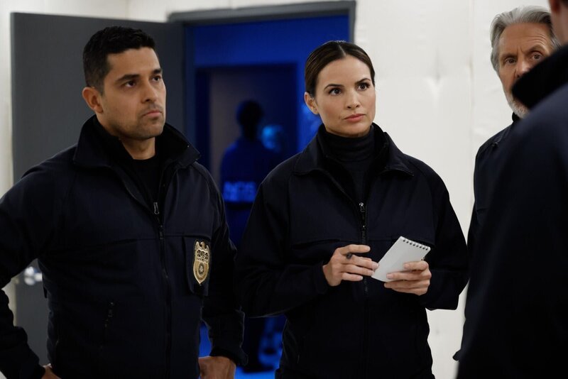 Nick Torres (Wilmer Valderrama, l.); Jessica Knight (Katrina Law, r.) – Bild: CBS Broadcasting, Inc.