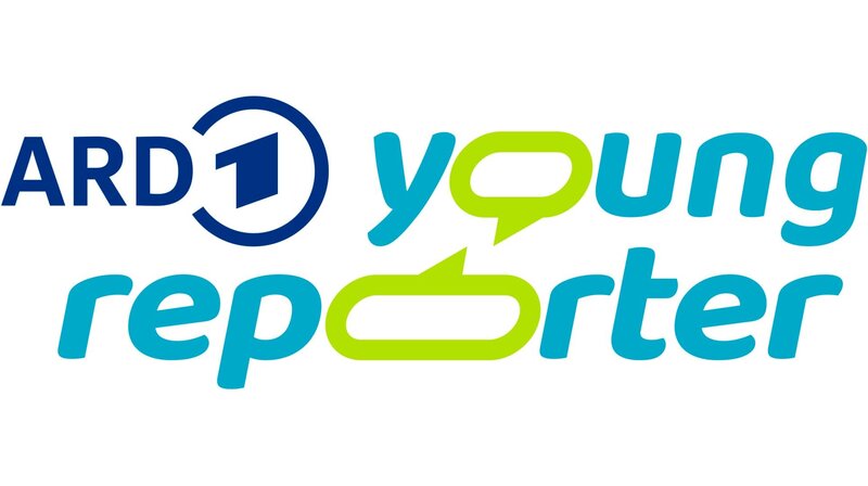 Young reporter. Egal, ob es ein blutender Finger ist, Schwindel, Erbrechen oder schwere Verletzungen, manchmal gar psychosomatisch bedingte Symptome – die Schulsanitäter der Realschule Lindenberg sind immer die ersten vor Ort. Das ist eine große Verantwortung, und daran sind die Jugendlichen gewachsen. – Bild: BR/​WDR/​ARD