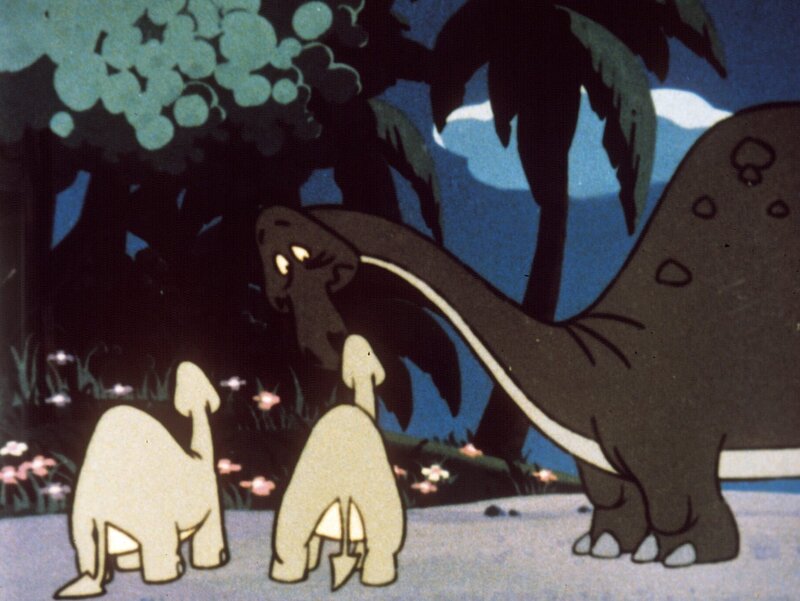 Zwei Drachenbabys gehen friedlich auf der Insel spazieren. – Bild: ORF/​Apollo Filmverleih