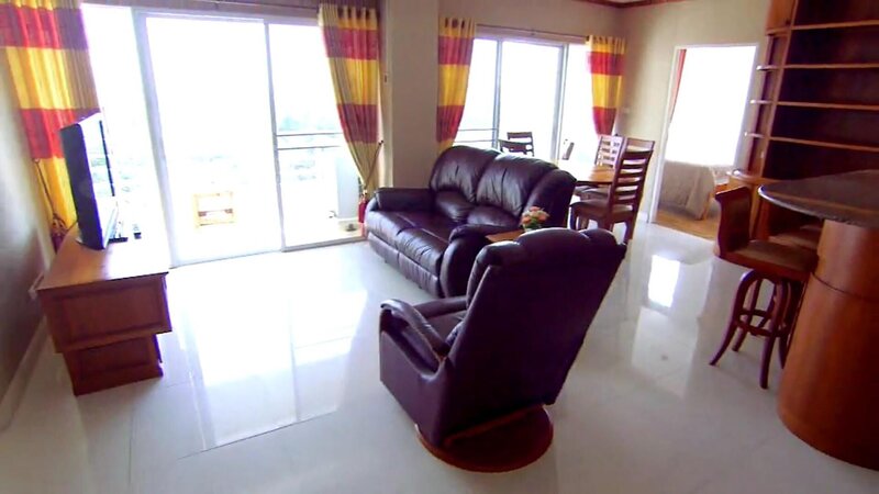 Nach einem Motorradtrip durch Thailand beschließt Patrick, sein Leben zu ändern: Er verkauft sein Haus in den Staaten, um nach Chiang Mai zu ziehen. – Bild: Tanja Bachetzky /​ HGTV