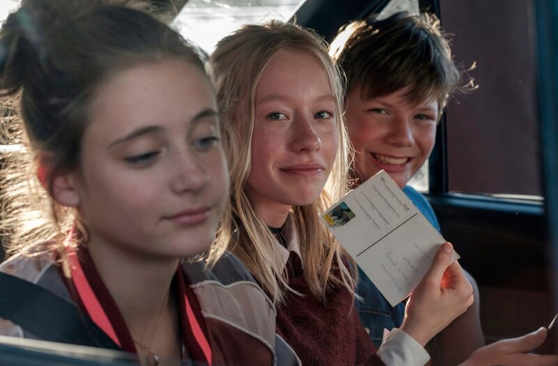 Felka, Julka und Olek sind einer mutmaßlichen Kunsträuberin auf der Spur (v.l.n.r. Mia Goti, Pola Król, Jakub Janota-Bzowski). Weiteres Bildmaterial finden Sie unter www.br-foto.de. – Bild: WDR/Hubert Komerski Felka, Julka und Olek sind einer mutmaßlichen Kunsträuberin auf der Spur (v.l.n.r. Mia Goti, Pola Król, Jakub Janota-Bzowski). Weiteres Bildmaterial finden Sie unter www.br-foto.de. – Bild: WDR/Hubert Komerski