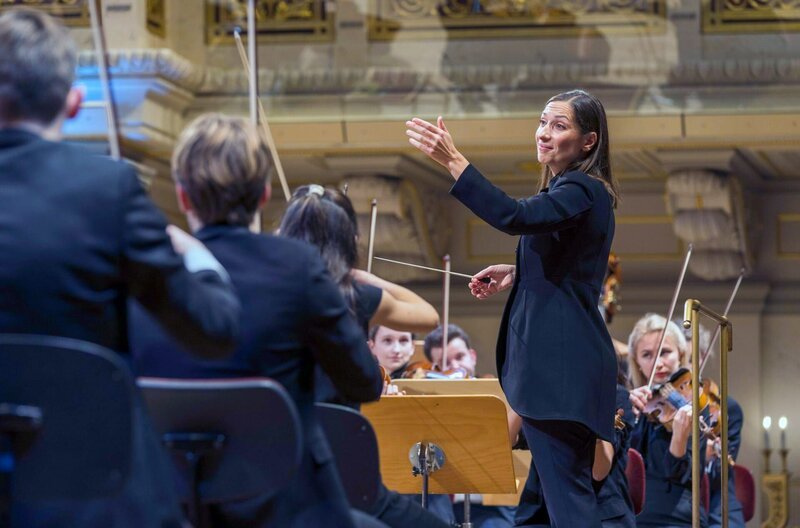 Ariane Matiakh, Dirigentin des „Young Euro Classic“-Festkonzerts – Bild: mutesouvenir/Kai Bienert Ariane Matiakh, Dirigentin des „Young Euro Classic“-Festkonzerts – Bild: mutesouvenir/Kai Bienert