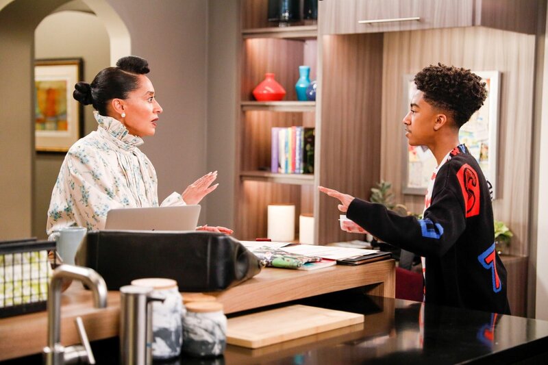 Tracee Ellis Ross (Rainbow ‚Bow‘ Johnson), Miles Brown (Jack Johnson). – Bild: ORF/​Disney/​ABC/​Raymond Liu