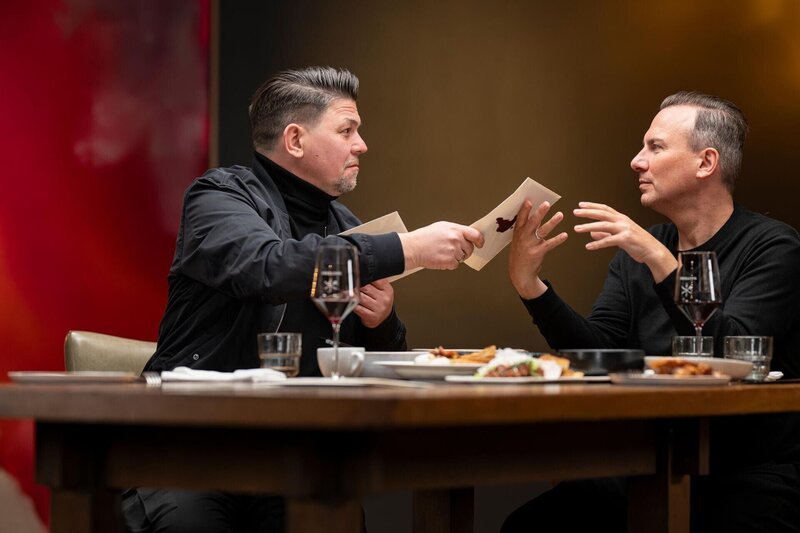 Tim Mälzer (l.), Tim Raue – Bild: RTL /​ Markus Hertrich