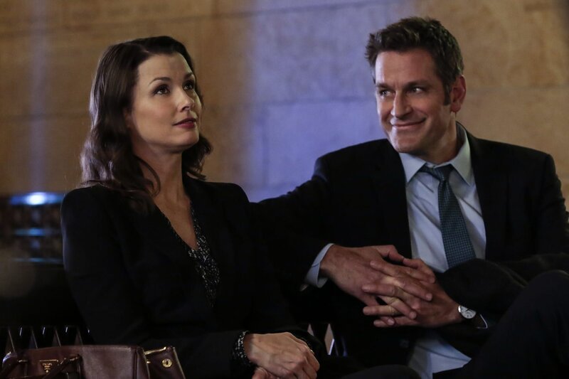 Früher waren Erin Reagan (Bridget Moynahan, l.) und ihr Ex-Mann Jack Boyle (Peter Hermann, r.) ein starkes Team. Doch nun sehen sie sich vor Gericht auf unterschiedlichen Seiten wieder … – Bild: 2017 CBS Broadcasting, Inc. All Rights Reserved /​ Giovanni Rufino Lizenzbild frei