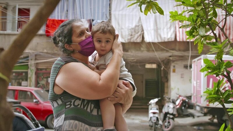 Georgette Hanna mit ihrem Enkel  Verwendung nur in Verbindung mit der Programmkommunikation. Jede andere Nutzung ist untersagt.; Georgette Hanna mit ihrem Enkel  Verwendung nur in Verbindung mit der Programmkommunikation. Jede andere Nutzung ist untersagt. – Bild: Bibel TV