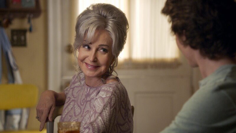 Connie ‚Meemaw‘ Tucker (Annie Potts) – Bild: Courtesy of Warner Brothers