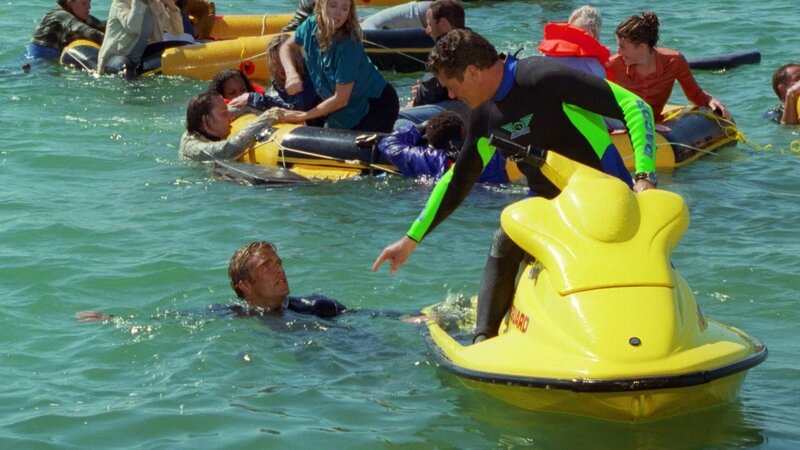 Cody Madison (David Chokachi, l.); Mitch Buchannon (David Hasselhoff, r.) – Bild: The Baywatch Production Company