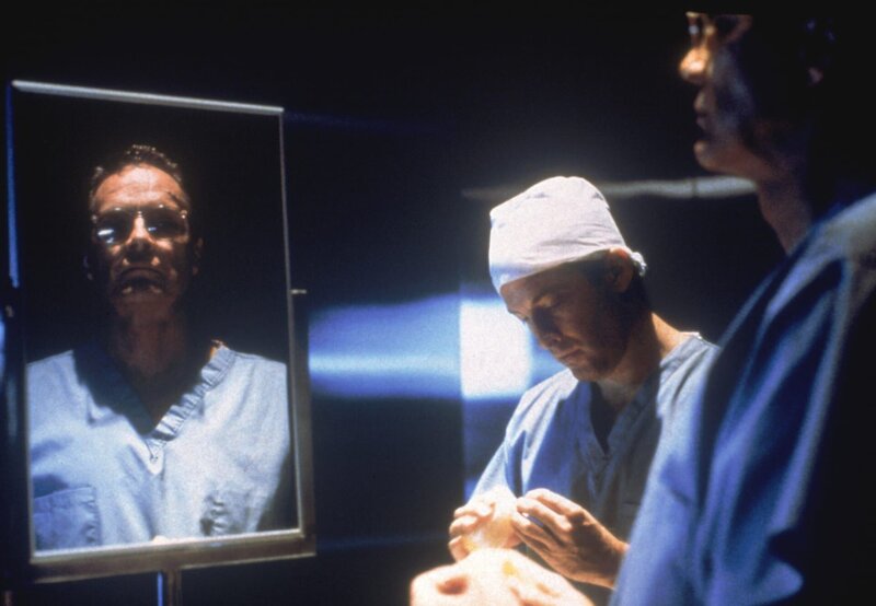 Dr. Jack Franklin (Richard Beymer, r.) – Bild: Twentieth Century Fox Film Corporation