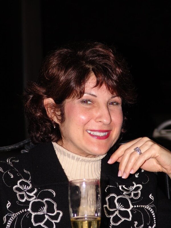 Laurie Wolfe – Bild: 2021 Oxygen Cable LLC ALL RIGHTS RESERVED Lizenzbild frei