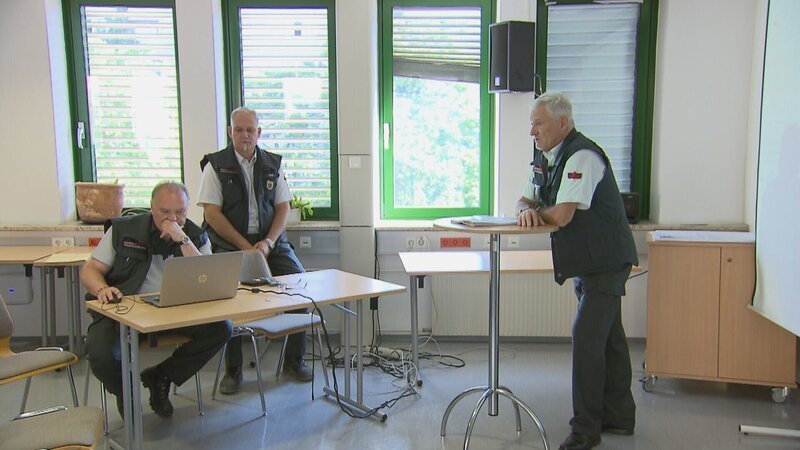 Franz Kurz (r.) – Bild: ATV