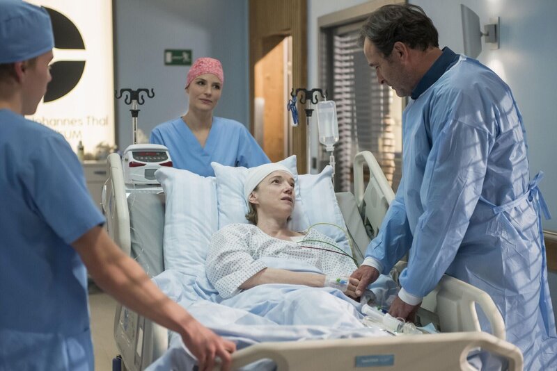 (v.l.n.r.) Julia Berger (Mirka Pigulla); Silke Kirschbaum (Claudia Geisler-Bading); Thomas Kirschbaum (Joachim Raaf) – Bild: ARD /​ Jens-Ulrich Koch