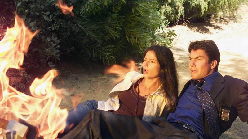 Woody (Jerry O’Connell) hätte es wissen müssen: Weiht er Jordan (Jill Hennessy) in den Fall ein, wird es gefährlich! – Bild: TVNOW /​ NBC Universal