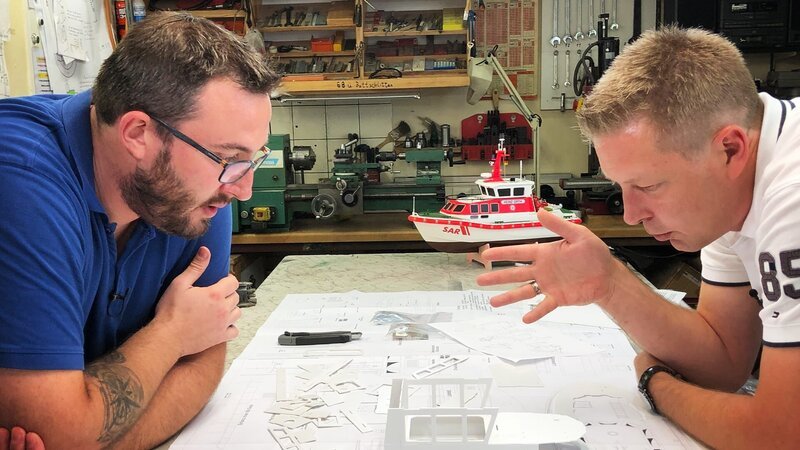 L-R: Florian Landwehr and Thorsten Stock. – Bild: DMAX