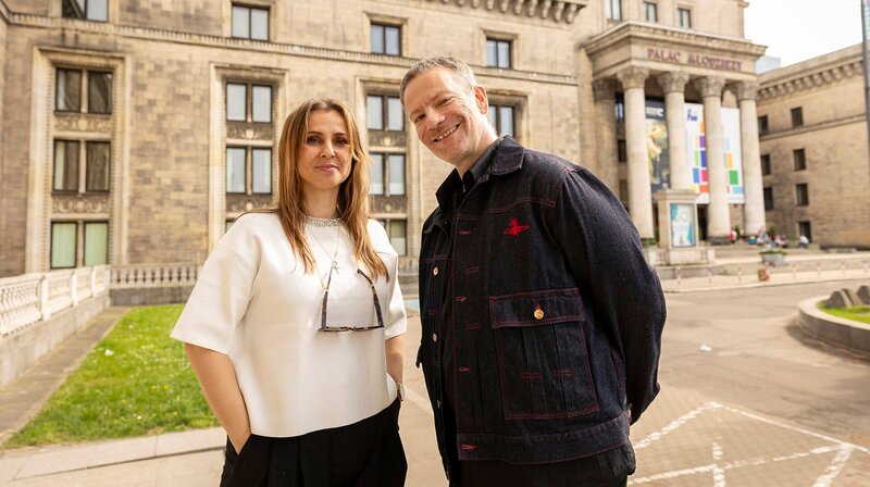 Jagoda Marinić mit Regisseur Cezary Tomaszewski. – Bild: HR/​Carlos Fuchs