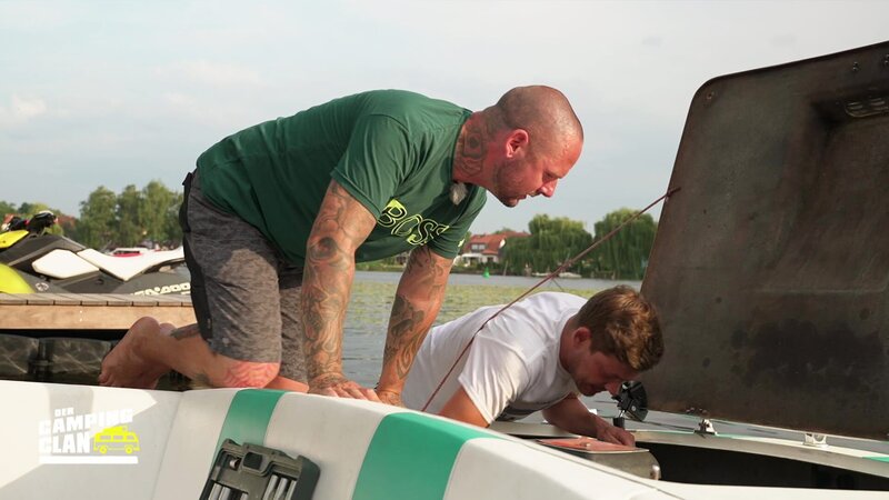 Maximilian Groß (r.) – Bild: DMAX