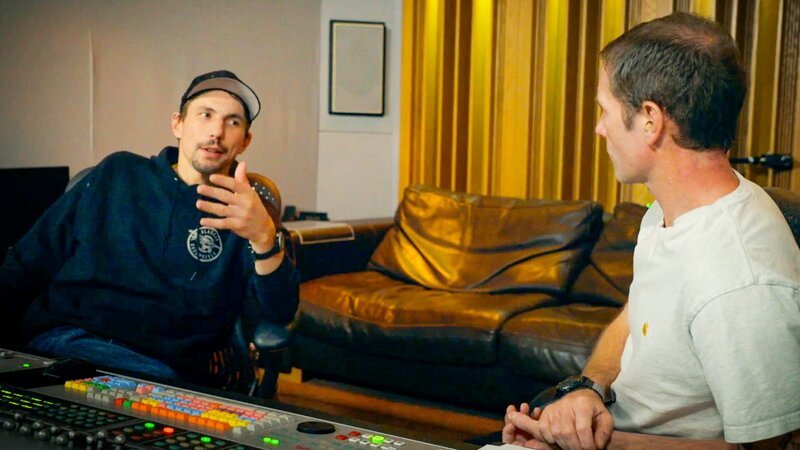 Parker Schnabel (l) – Bild: Warner Bros. Discovery
