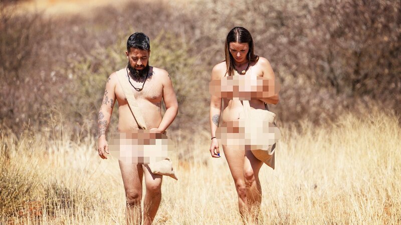 Michael and Jaclin walking. – Bild: Warner Bros. Discovery