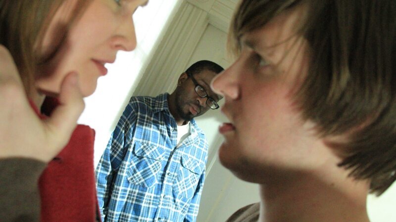 Recreation of Carl Issacs holding Mary Alday hostage as George Dungee looks on. – Bild: Discovery Communications