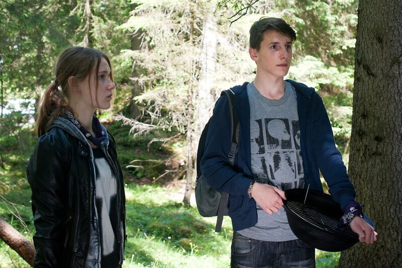 Naya (Flora Fee) und Bobo (Alen Dzinic) – Bild: ORF/​BEO-Film/​Stefanie Leo