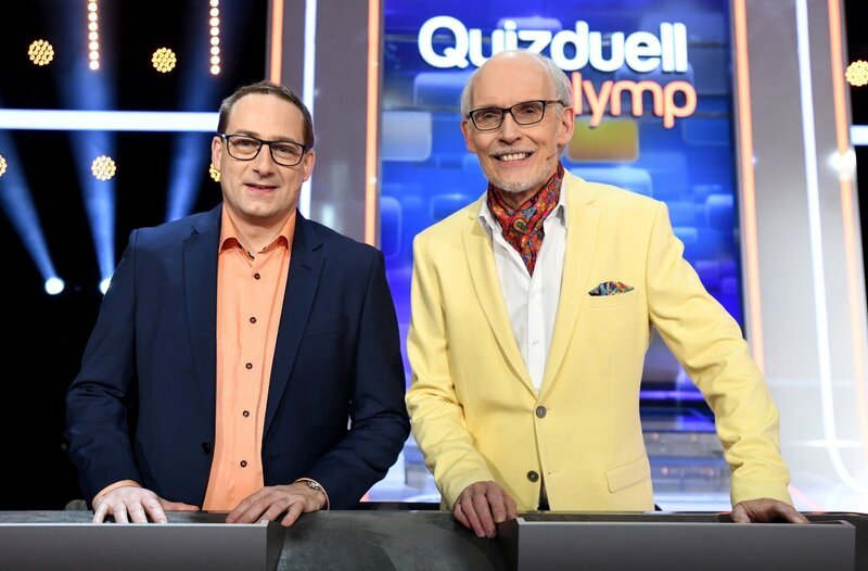 Die Kandidaten des Teams „Jäger“: Dr. Manuel Hobiger (l.) und Dr. Thomas Kinne (r.). Bekannt aus „Gefragt-Gejagt“. – Bild: ARD/​Uwe Ernst