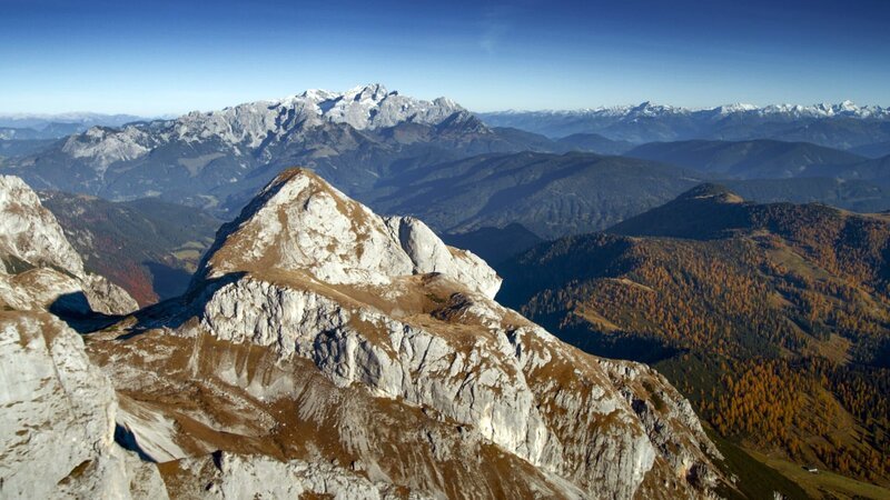 Tennengebirge, Blick nach Osten, Dachstein. – Bild: ORF III Tennengebirge, Blick nach Osten, Dachstein. – Bild: ORF III