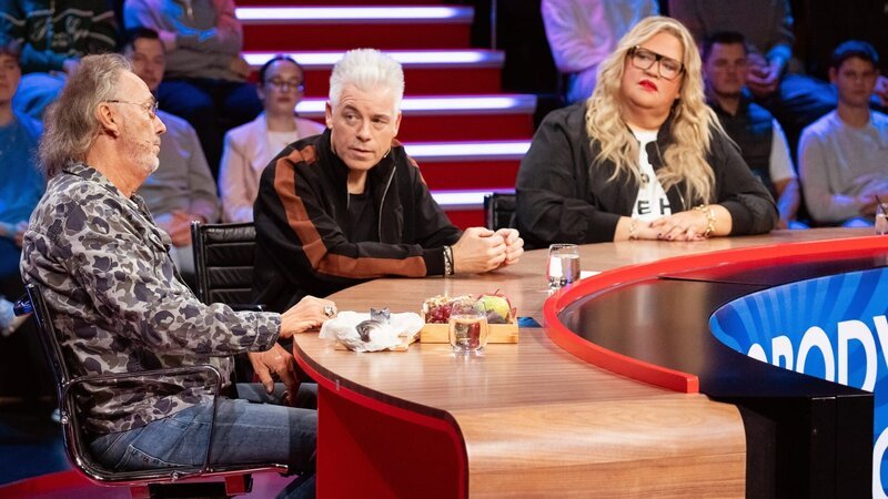 Hugo Egon Balder (li.), Michael Mittermeier und Ilka Bessin – Bild: RTLZWEI