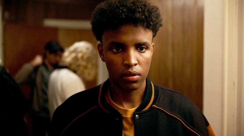 Lover Jonas (Mohammed Aden Ali) macht sich Sorgen. – Bild: Viaplay Group