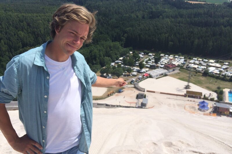 Checker Tobi auf dem Monte Kaolino. – Bild: BR/​megaherz GmbH/​Matthias Meinl