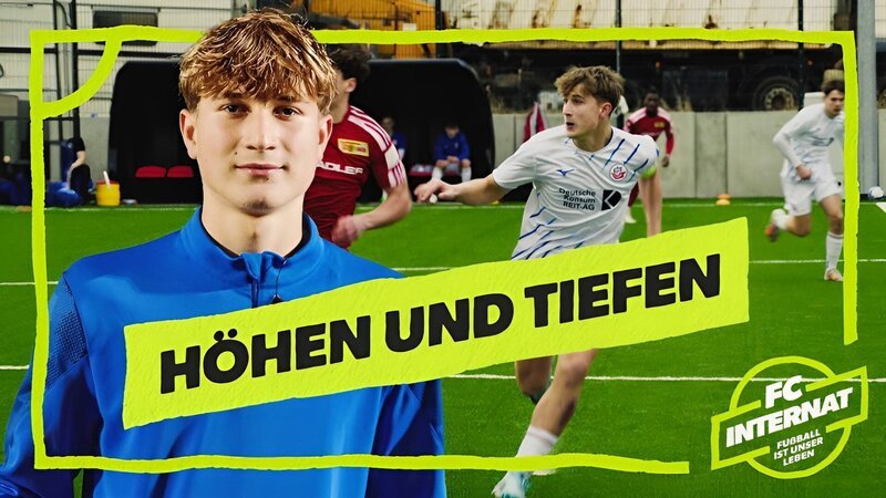 Robin besucht das Fußballinternat des FC Hansa Rostock. – Bild: KiKA/​hr/​Tobias Schütze
