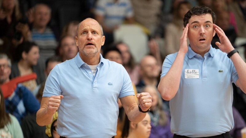 Marcus (Woody Harrelson, l.); Sonny (Matt Cook, r.) – Bild: Focus Features LLC Marcus (Woody Harrelson, l.); Sonny (Matt Cook, r.) – Bild: Focus Features LLC