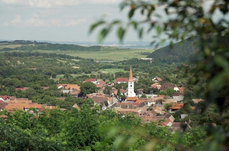 Am Fuße der Karpaten vereint das Dorf Sibiel alle Nuancen des ländlichen Lebens in Transsilvanien. – Bild: Elephant Doc