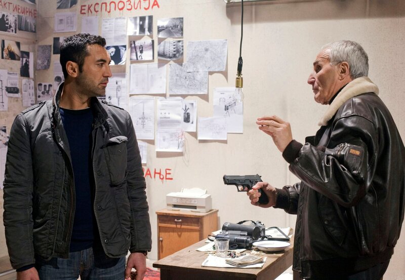 v.l.: Cenk Batu (Mehmet Kurtulus) und Stephan Istjevic (Victor Choulmann). – Bild: rbb/​NDR/​Georges Pauly