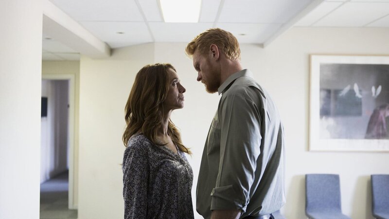 Die Beziehung bröckelt langsam auseinander: Christine Albeck Børge als Dea, Peter Plaugborg als Simon – Bild: SRF/​DR/​Arte/​Michella Bredahl