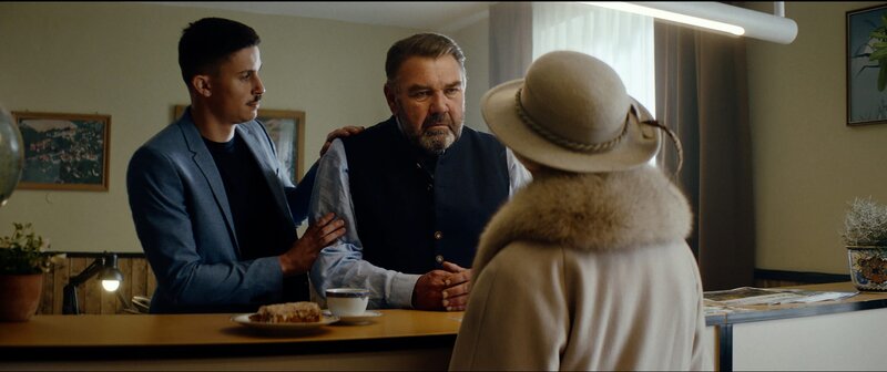 Wer gräbt den Bestatter ein? – Bild: Lukas Nicolaus /​ Schmidbauer-Film