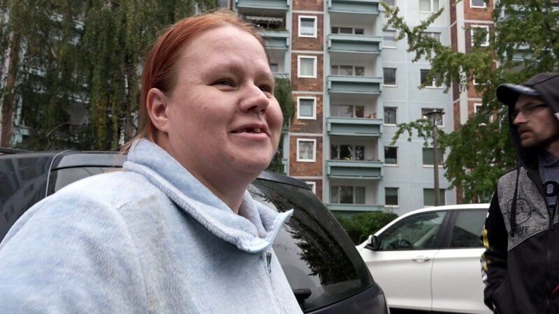 Für Sandra und ihre Familie kann es nun losgehen.. – Bild: RTLZWEI