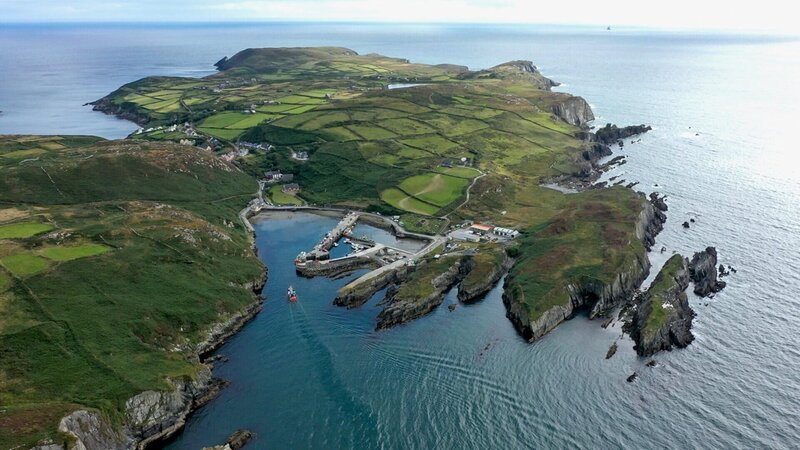 Irlands Riviera – Die Küste der Grafschaft Cork Cape Clear, die südlichste bewohnte Insel Irlands – Bild: SRF/​OneGate