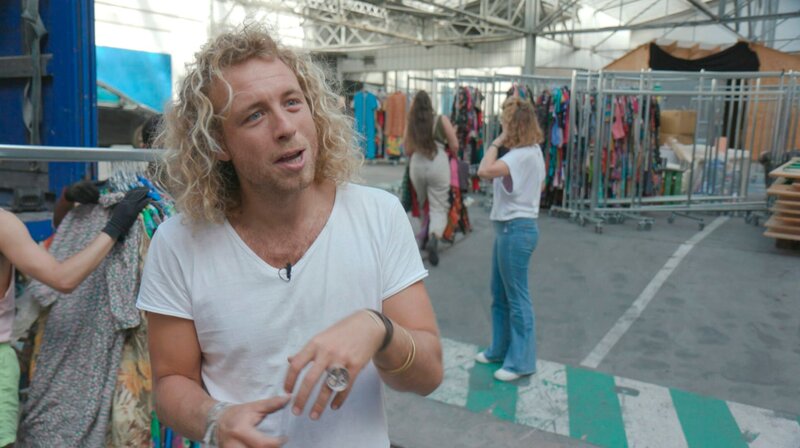 Der Mainzer Unternehmer Robin Balser, Gründer des Secondhand-Unternehmens „Vinokilo“. – Bild: SWR