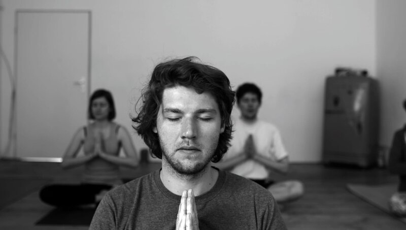 Wo führt es Jonas hin, wenn er versucht, sich und seine Fähigkeiten zu perfektionieren? – Bild: BR, rbb, weltrecorder