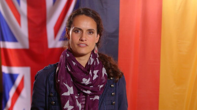 Die britische Anthropologin Mary-Ann Ochota will herausfinden, was die Briten wirklich von den Deutschen halten. Mit einem 1966er VW-Bus namens „Grace“ zieht sie los auf eine Entdeckungsreise durch Großbritannien. – Bild: BR