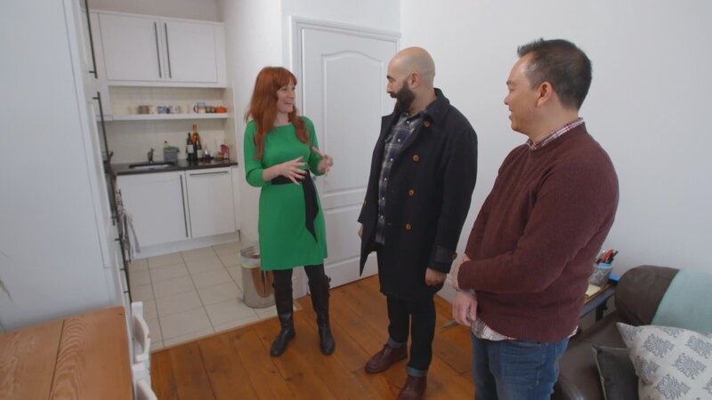 Back to school: Ein Pärchen, dass jahrelang erfolgreich in der Medienbranche in Los Angeles gearbeitet hat, möchten ihren Master an der renommierten Universität London School of Economics nachholen. Allerdings es ist gar nicht so leicht, sich nach den vielen Jahren im Berufsleben wieder ans Studentenleben ohne festem Einkommen zu gewöhnen … – Bild: HGTV