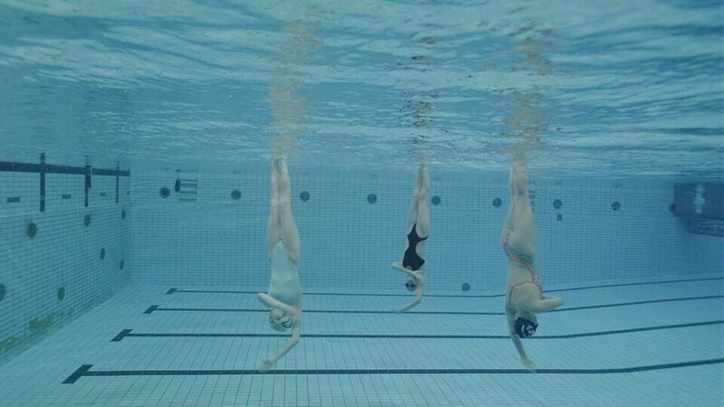 Synchronschwimmen – Hanni hält die Luft an – Bild: rbb/​Bernadette Hauke
