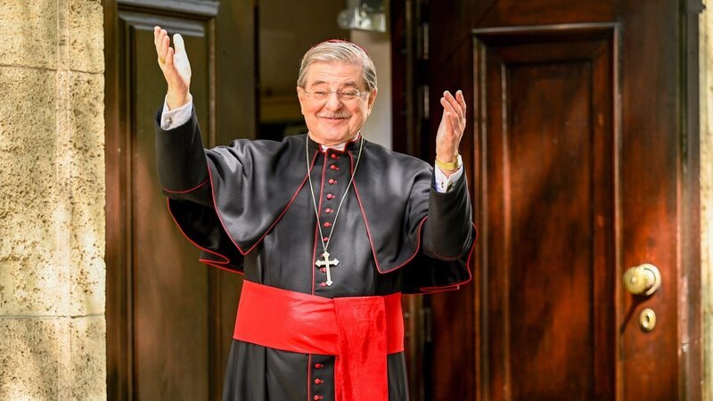 Kardinal Brunnenmayer (Erwin Steinhauer). – Bild: ORF/​BR/​maze pictures GmbH/​Barbara Bauriedl